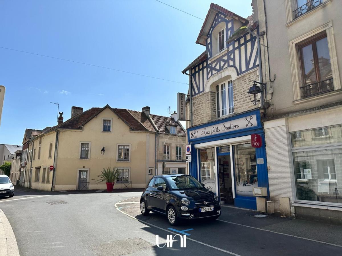 Charmante Maison En Pierre - Centre Ville - Plage 위스트르앙 외부 사진